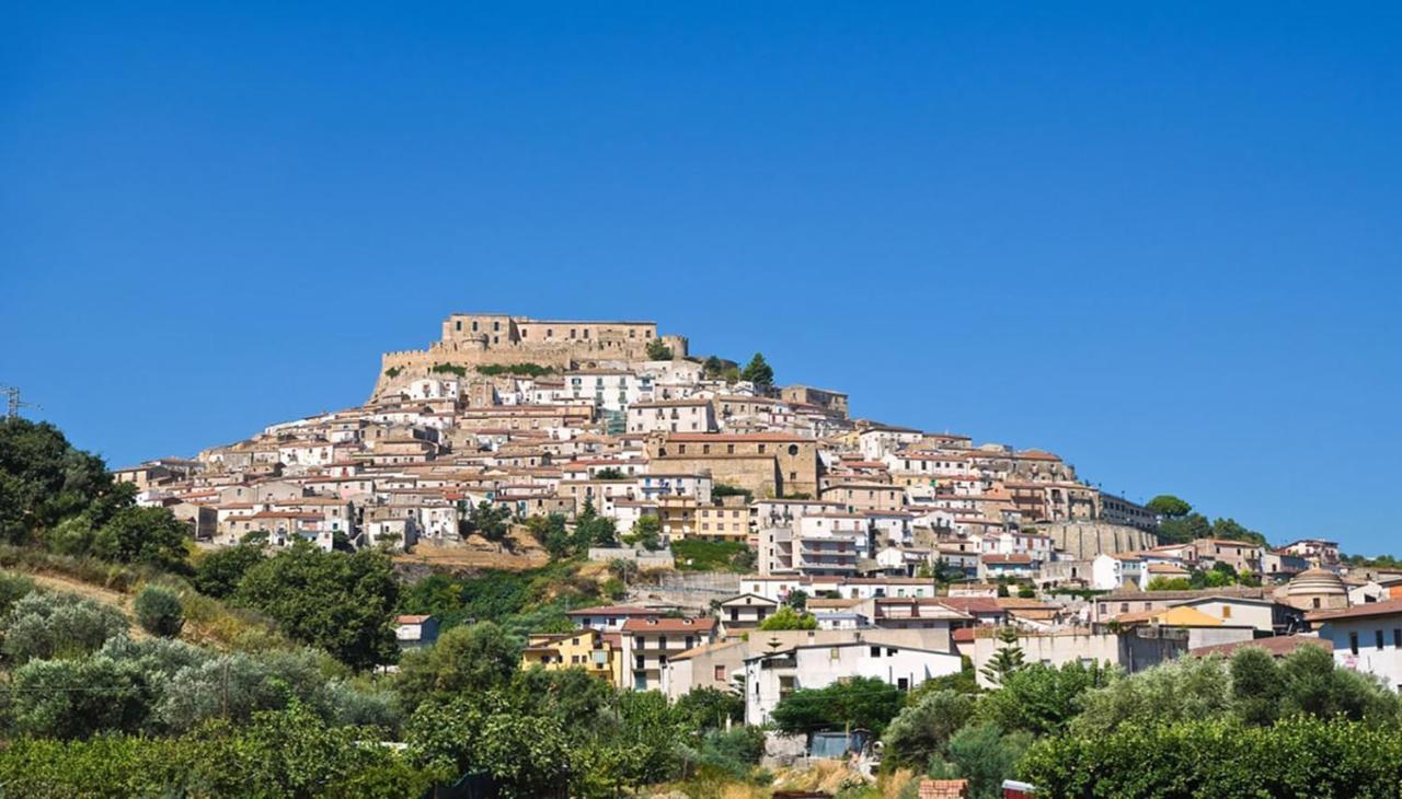 Апартаменти Sulle Orme Di Federico II Рокка-Імпер'яле Екстер'єр фото