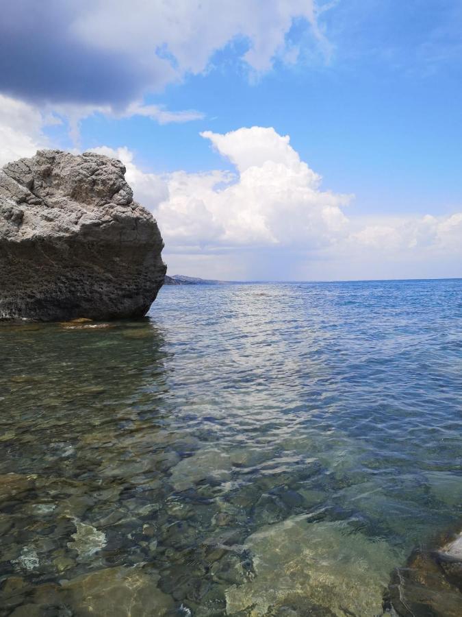 Апартаменти Sulle Orme Di Federico II Рокка-Імпер'яле Екстер'єр фото